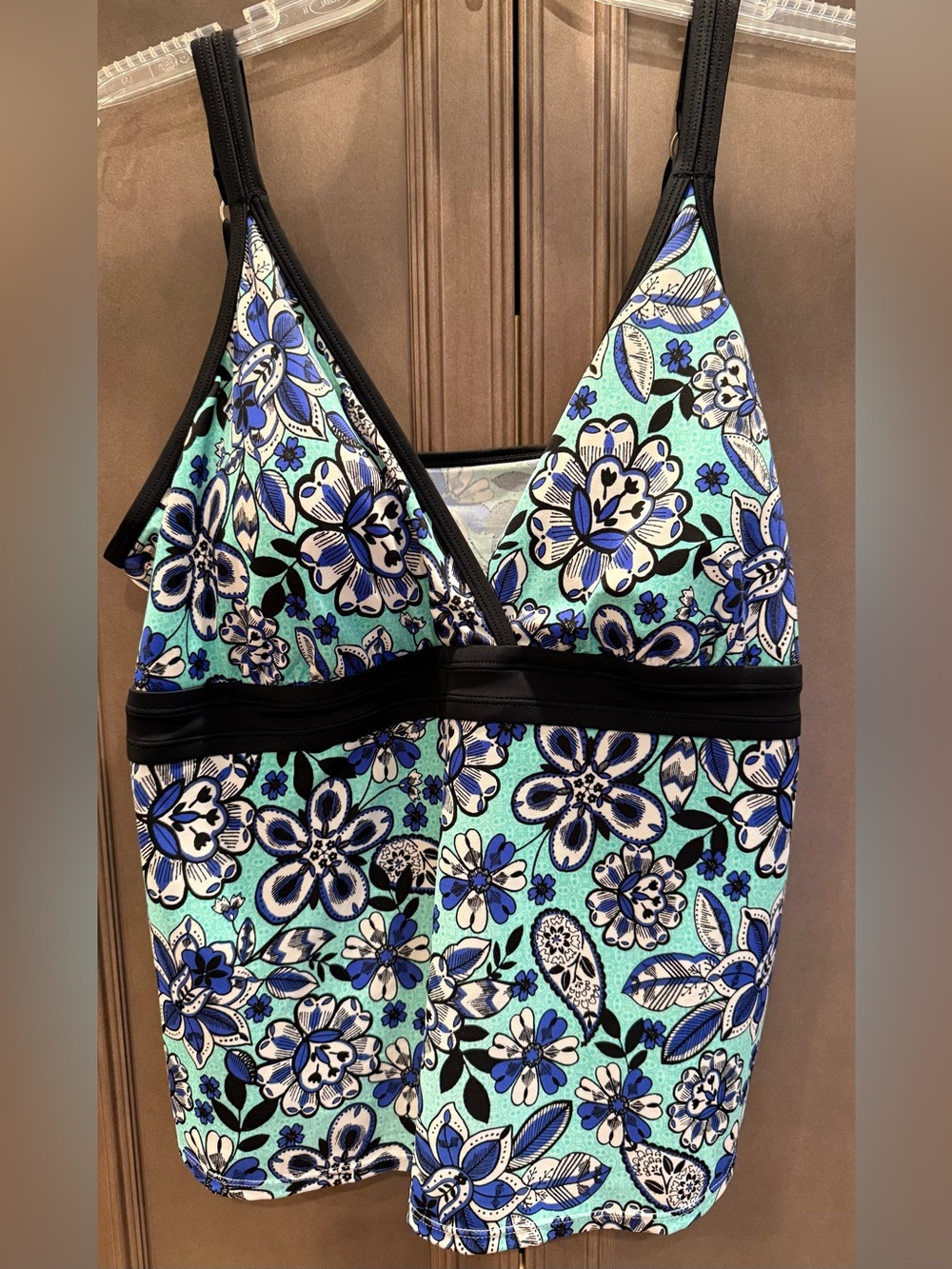 St. John's Bay 20W Black, Aqua and Blue Floral V-Neck Tankini Top